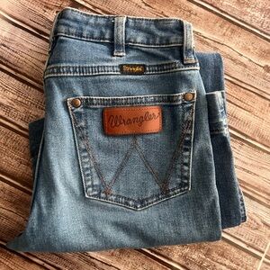 Wrangler Retro Women's Flare Jeans